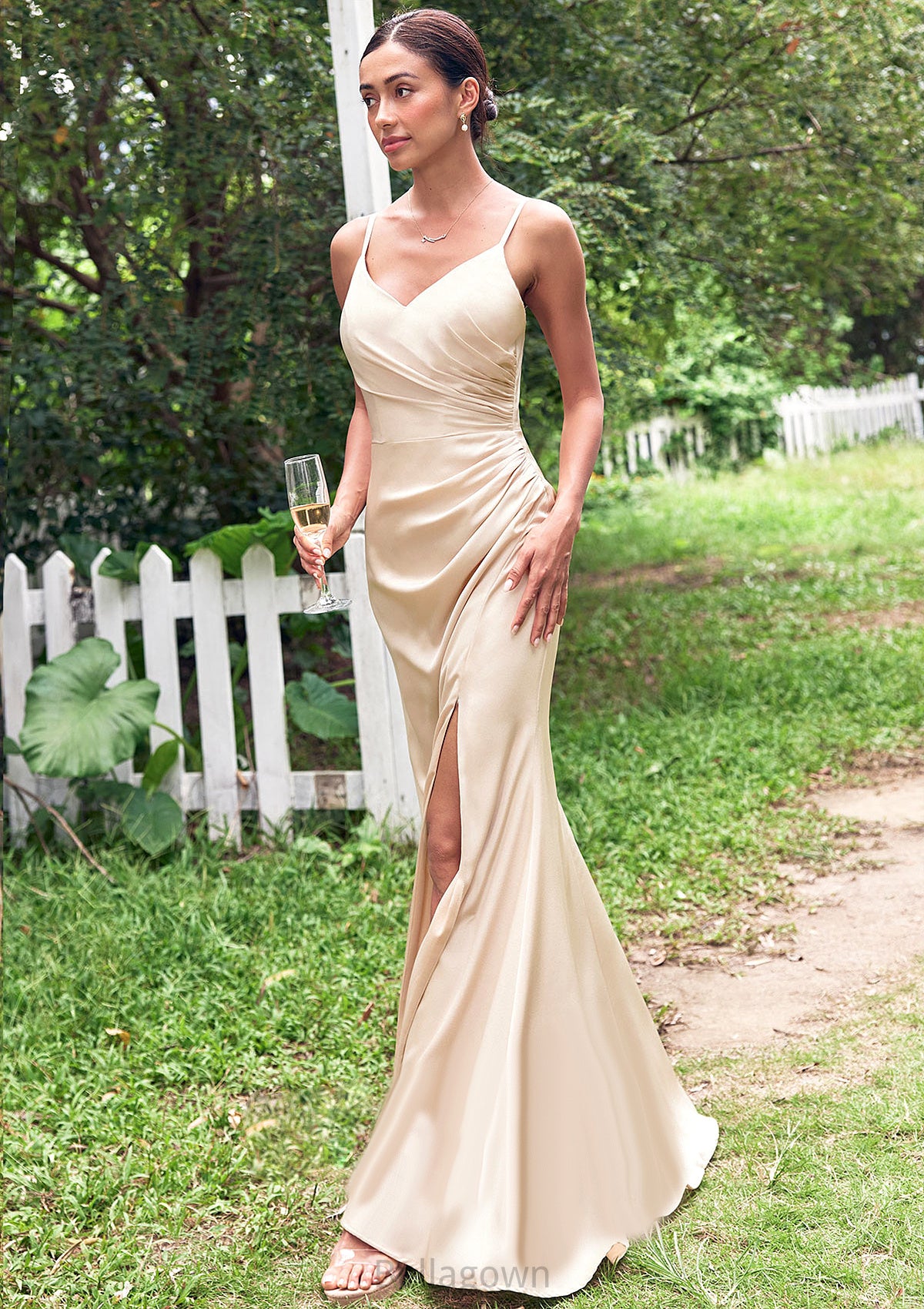 Sheath/Column V Neck Sleeveless Floor-Length Stretch Satin Bridesmaid Dresses with Pleated Split Amirah DNP0025222