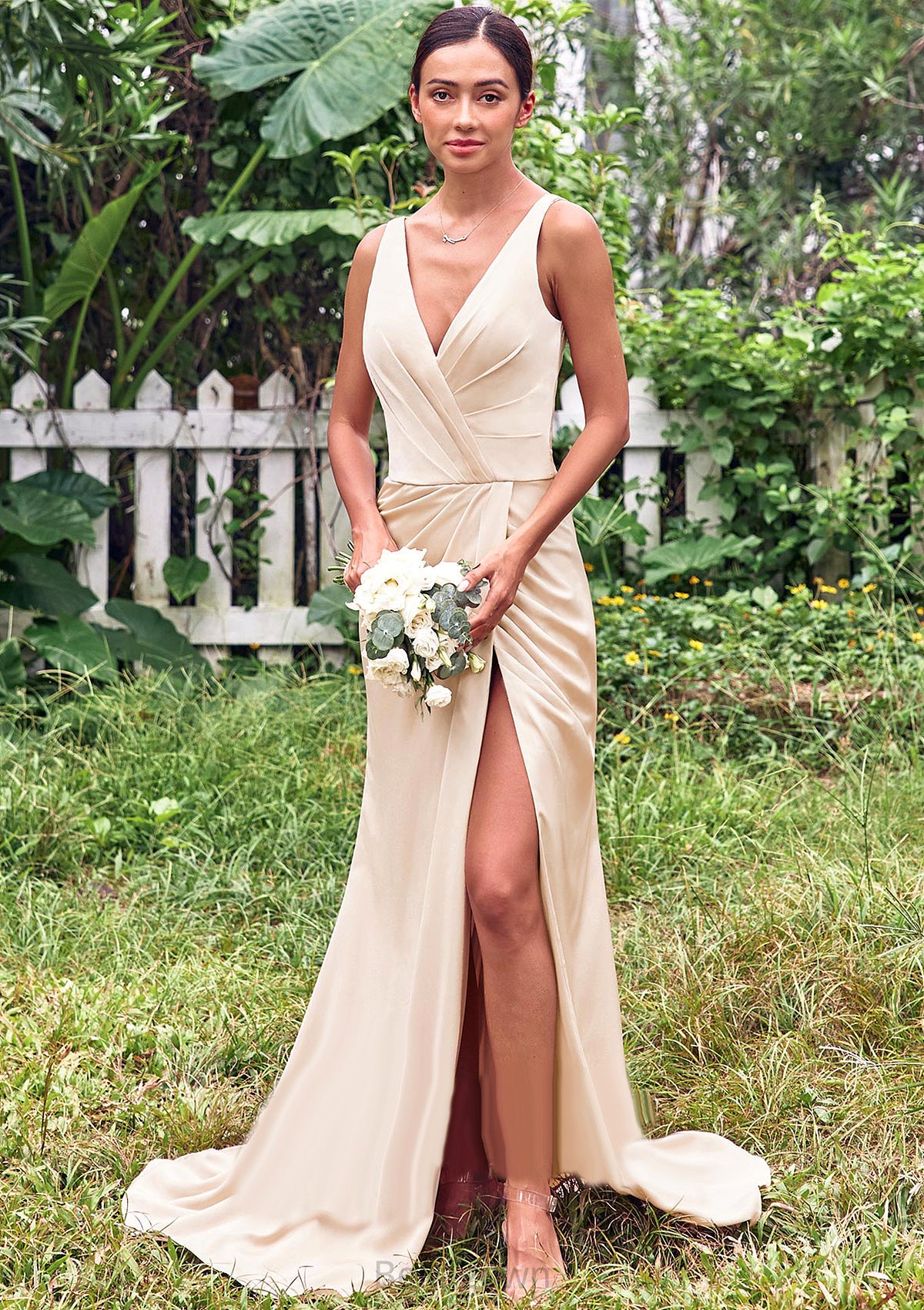 Trumpet/Mermaid V Neck Sleeveless Floor-Length Stretch Satin Bridesmaid Dresses with Pleated Split Sienna DNP0025255