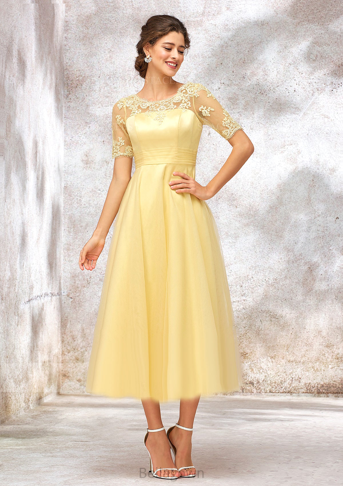 Short Sleeve A-line/Princess Tulle Bateau Bridesmaid Dresses With Lace Appliqued Deborah DNP0025351