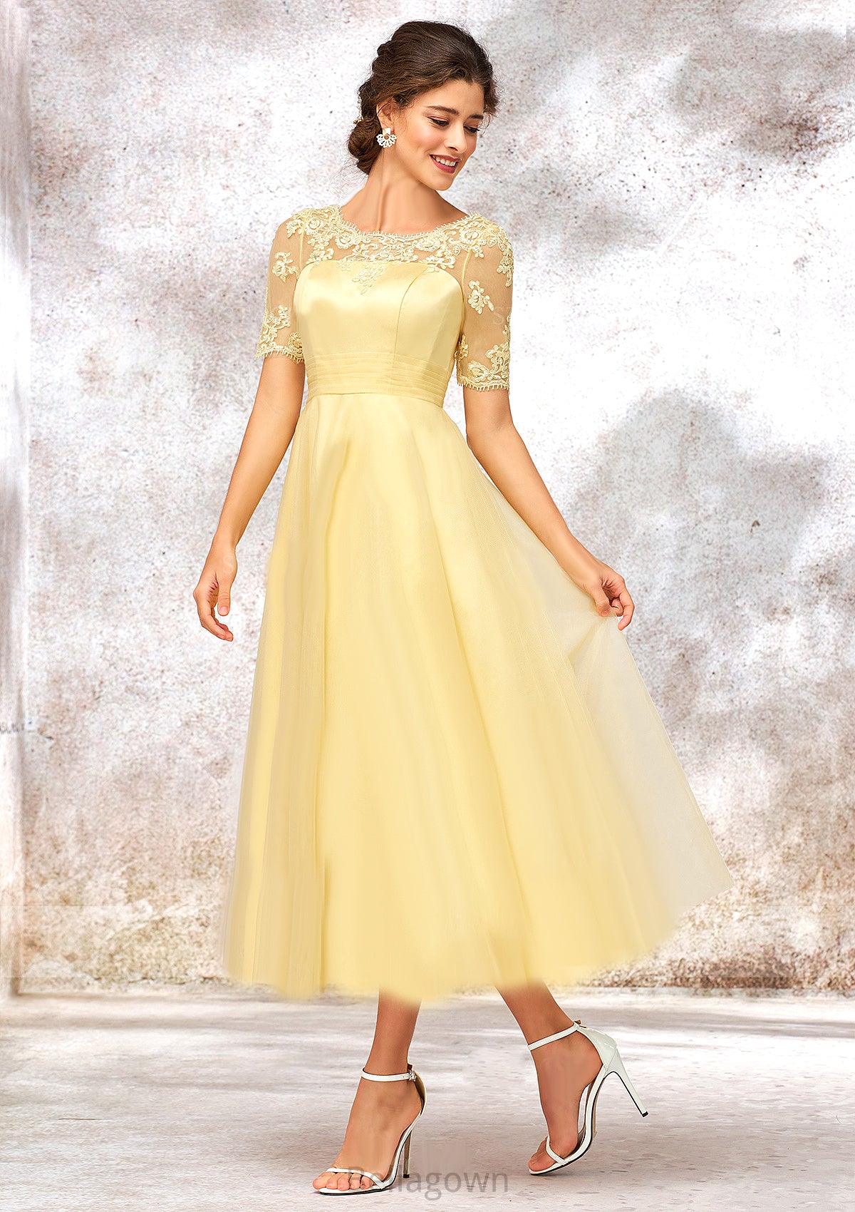 Short Sleeve A-line/Princess Tulle Bateau Bridesmaid Dresses With Lace Appliqued Deborah DNP0025351