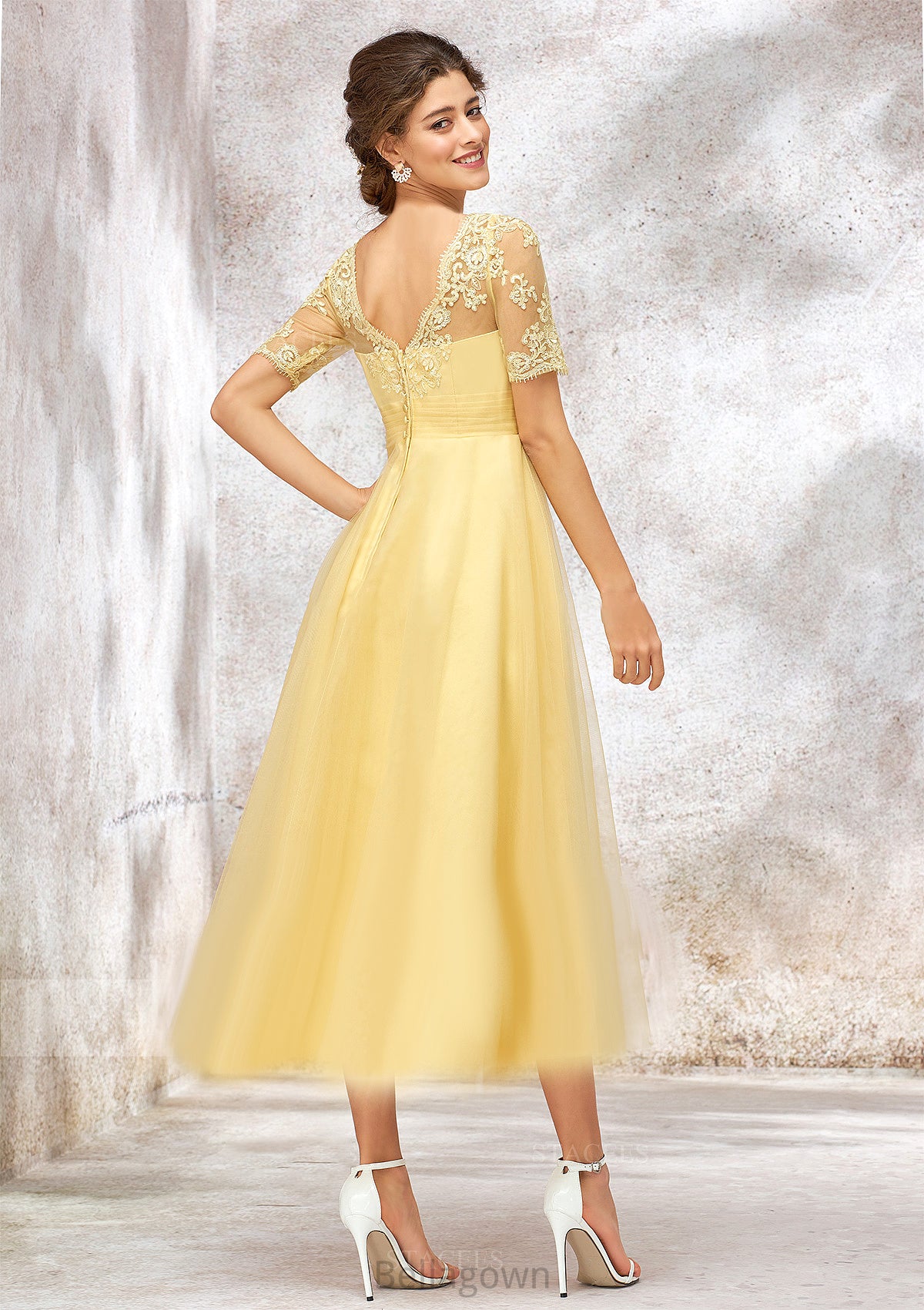 Short Sleeve A-line/Princess Tulle Bateau Bridesmaid Dresses With Lace Appliqued Deborah DNP0025351