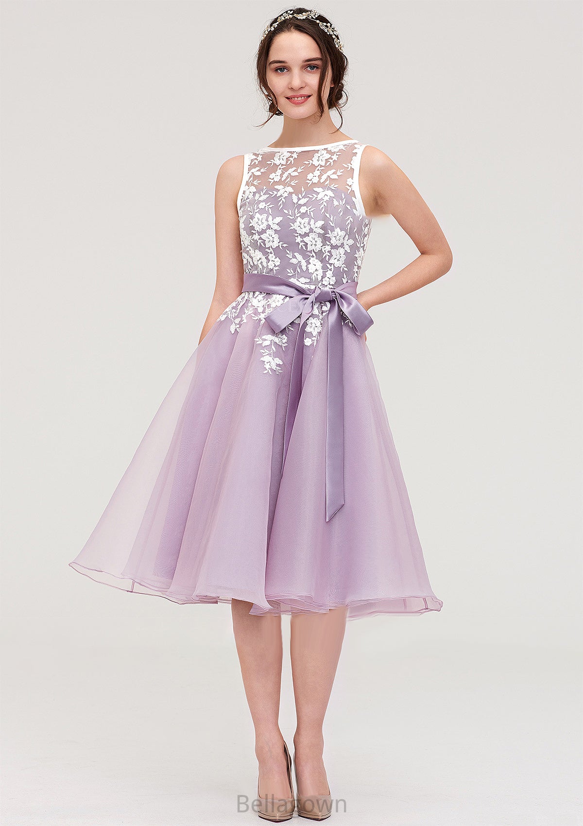 Bateau Sleeveless Organza Knee-Length A-line/Princess Bridesmaid Dresses With Sashes Lace Madyson DNP0025358