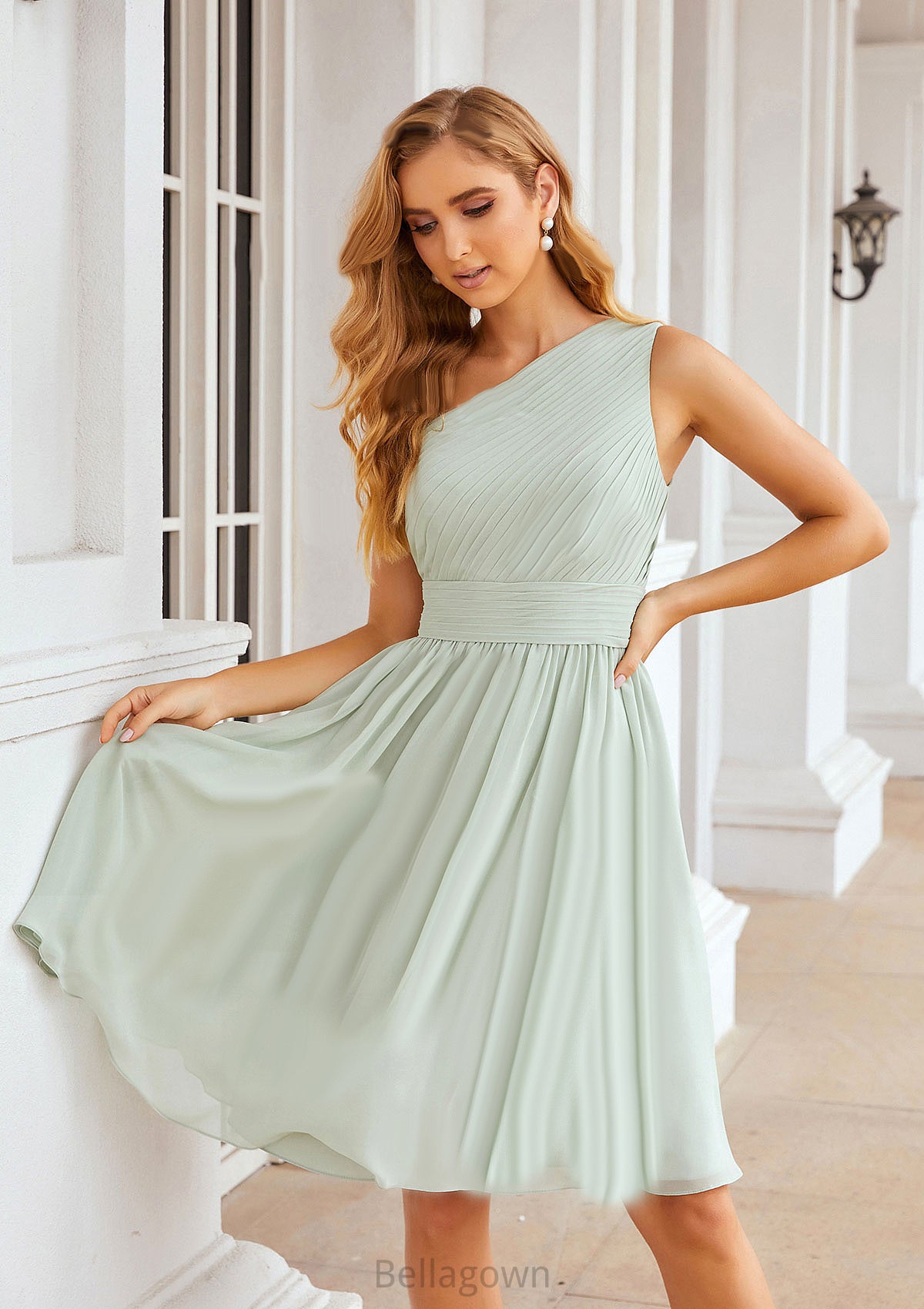 A-line One-Shoulder Sleeveless Chiffon Knee-Length Bridesmaid Dresses With Pleated Lilah DNP0025379