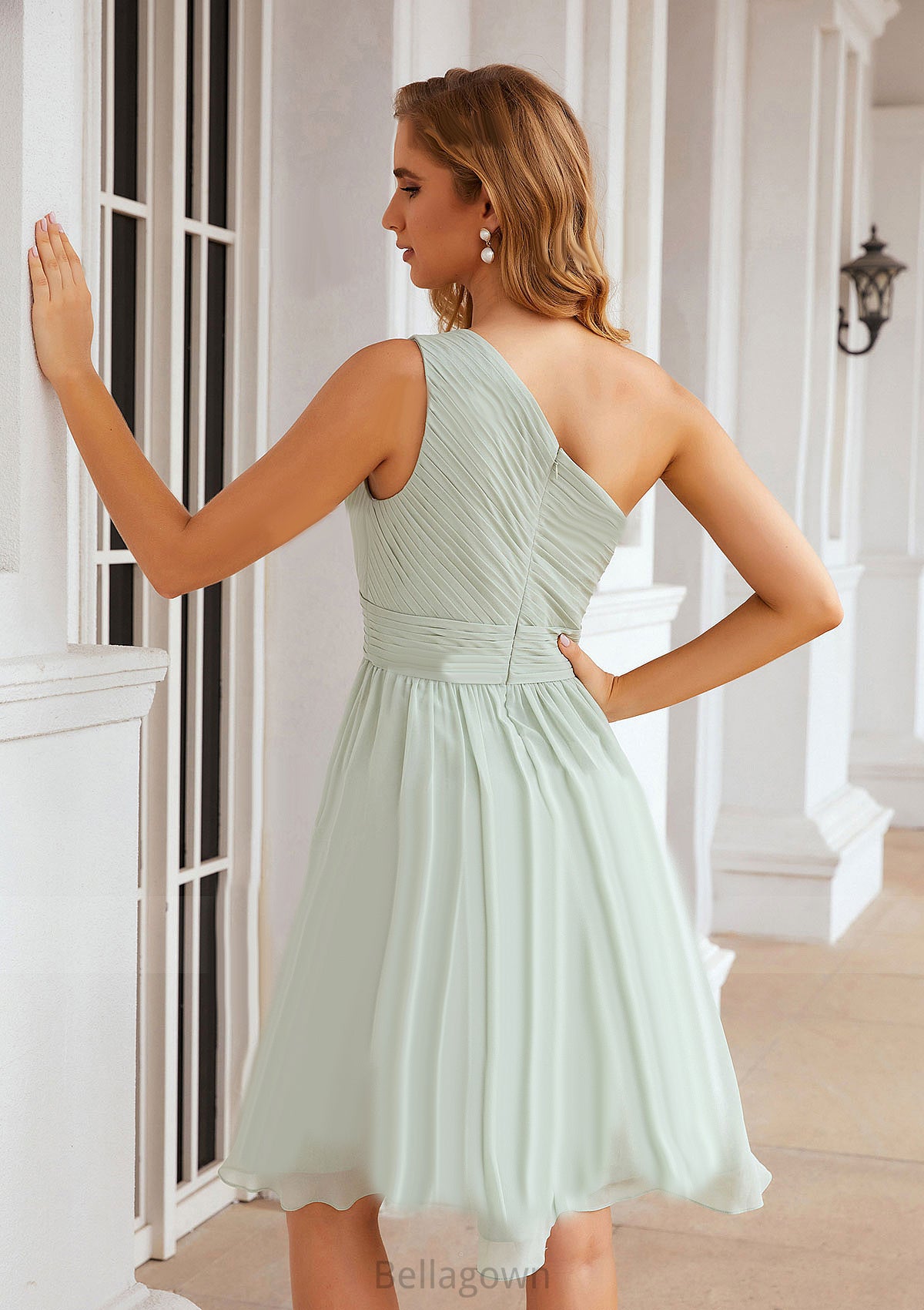 A-line One-Shoulder Sleeveless Chiffon Knee-Length Bridesmaid Dresses With Pleated Lilah DNP0025379