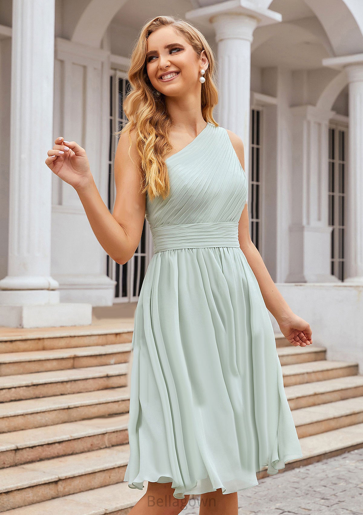 A-line One-Shoulder Sleeveless Chiffon Knee-Length Bridesmaid Dresses With Pleated Lilah DNP0025379