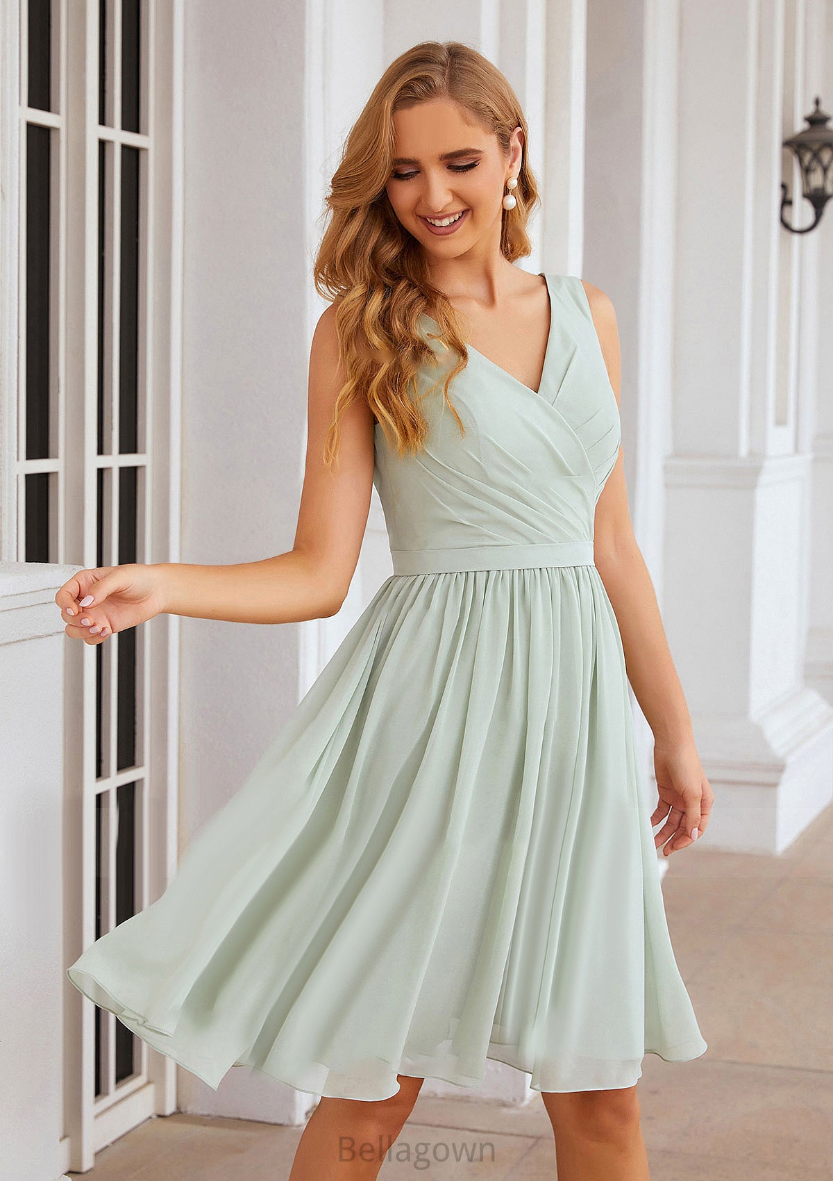 A-line V Neck Sleeveless Chiffon Knee-Length Bridesmaid Dresses With Pleated Waistband Macey DNP0025383