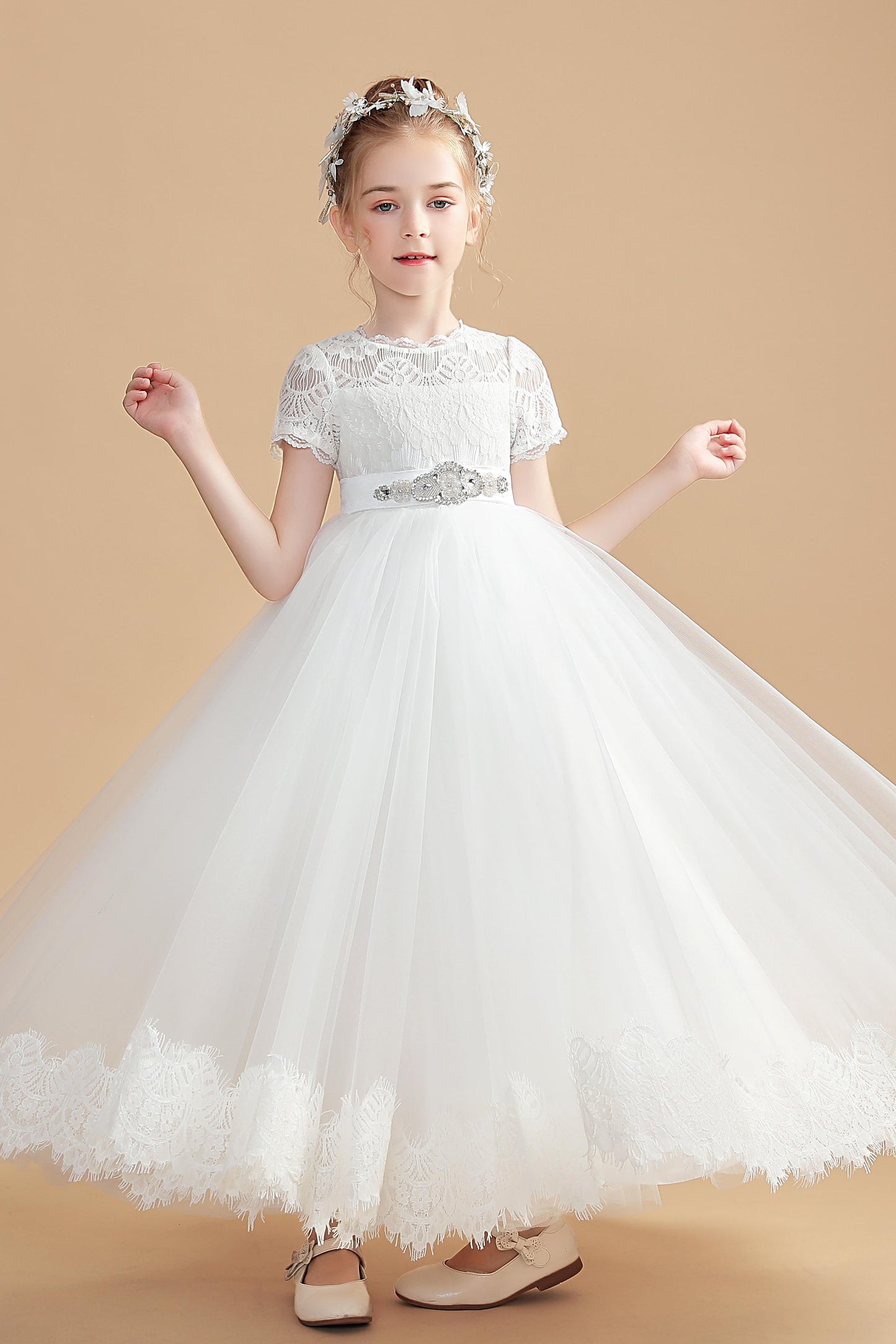 Tulle Short Sleeves Ivory Flower Girl Dresses With Beading